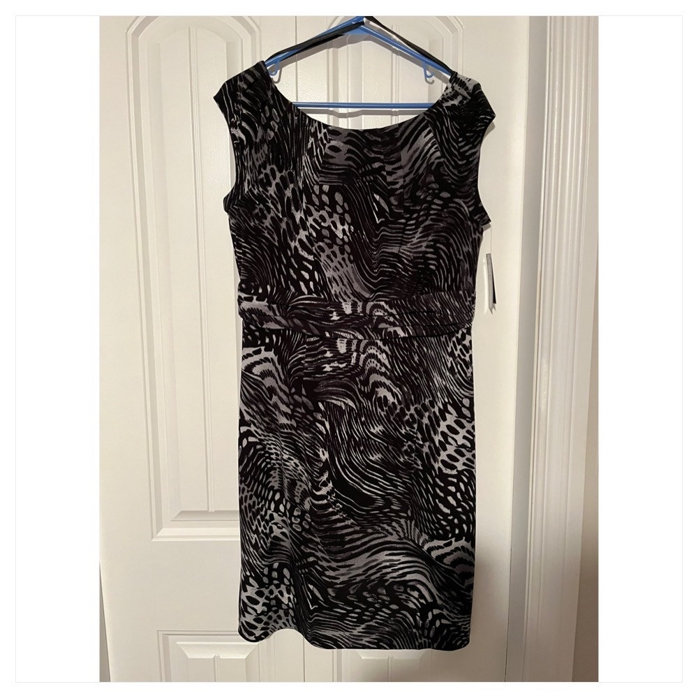 Size Large new with tags AB studio dress